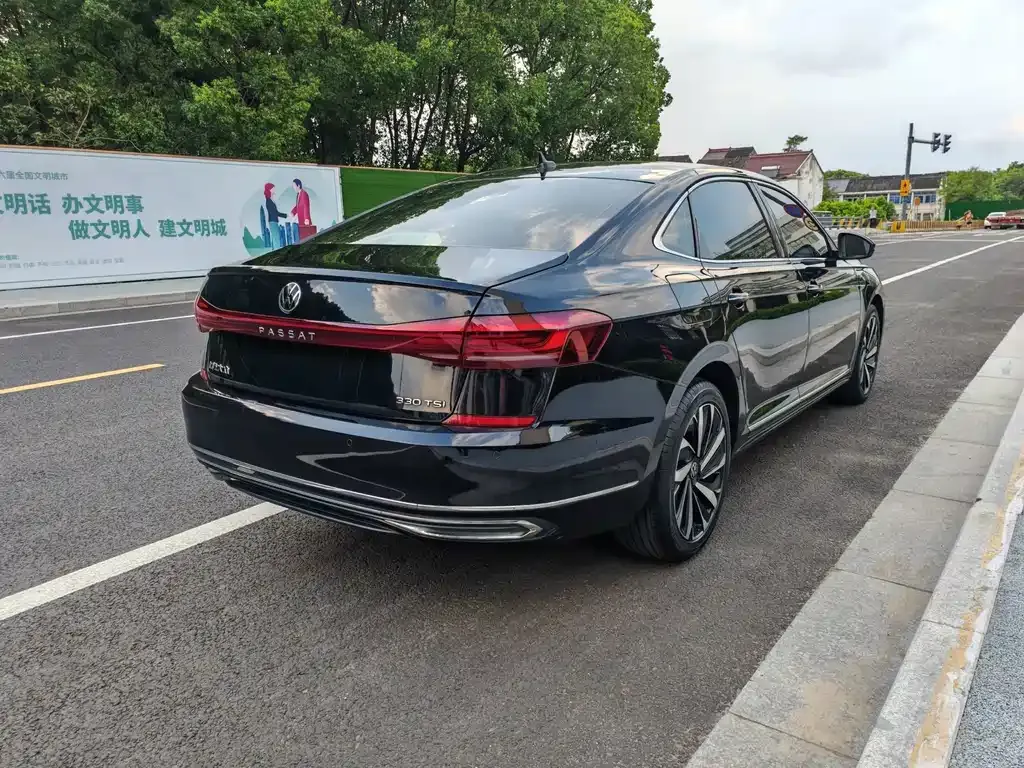 Volkswagen Passat — фото 5