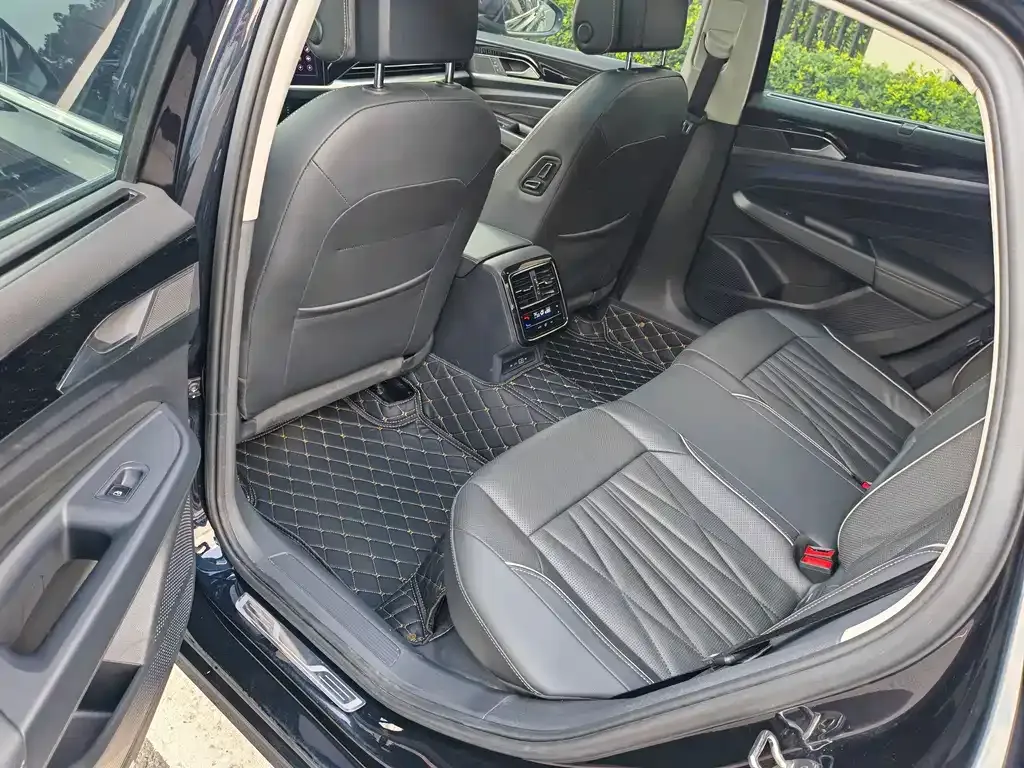Volkswagen Passat — фото 7