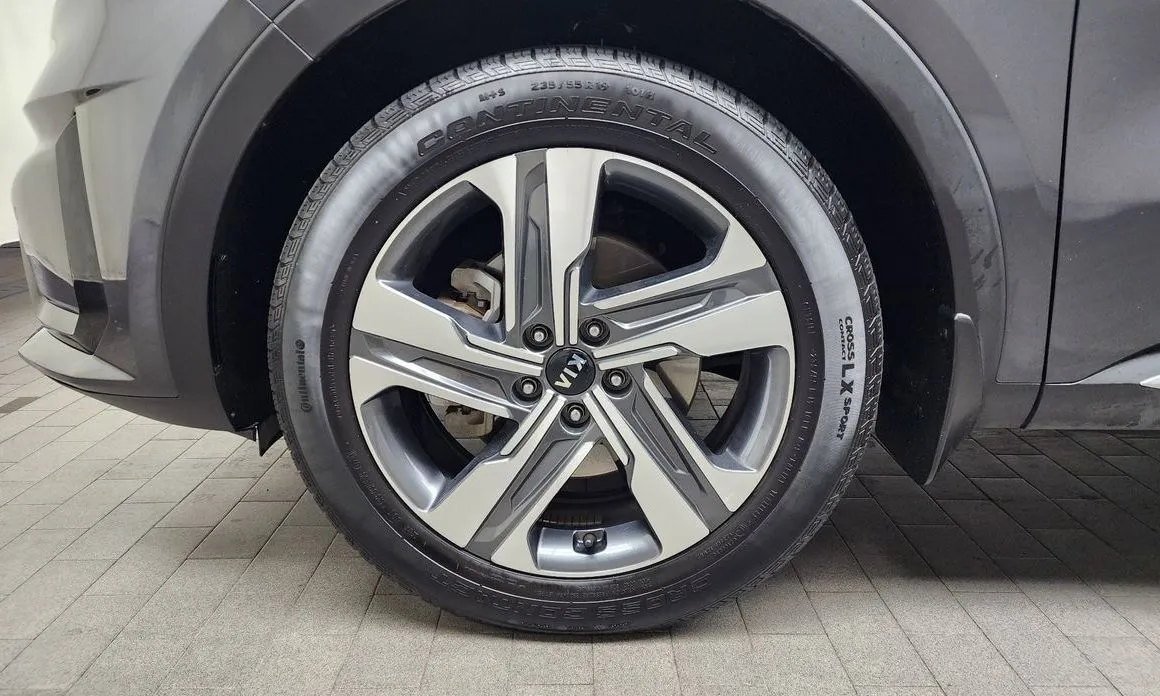 Kia Sorento — фото 9