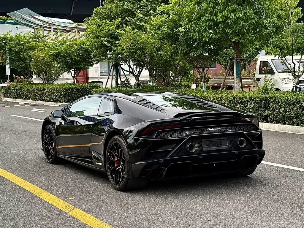 Lamborghini Huracan — фото 9