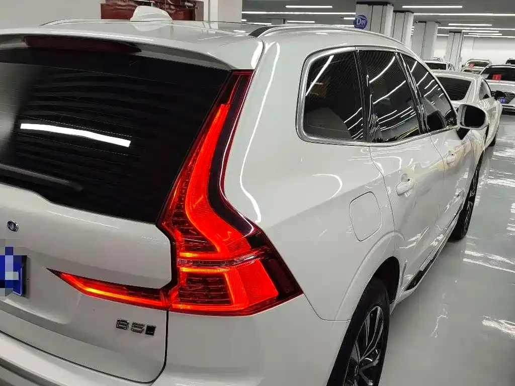 Volvo XC60 — фото 3
