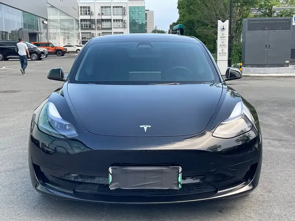Tesla Model 3 — фото 6