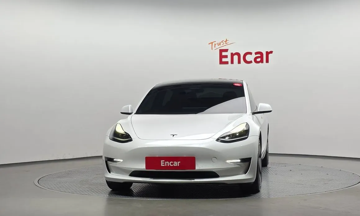 Tesla Model 3 — фото 3