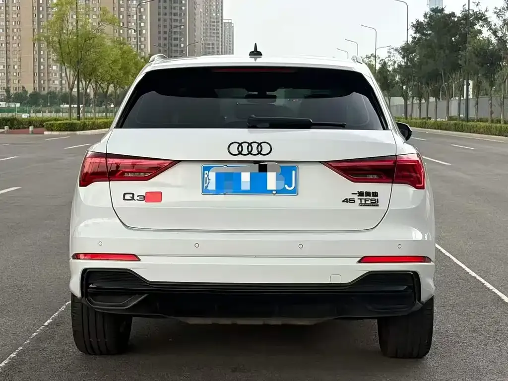 Audi Q3 — фото 5