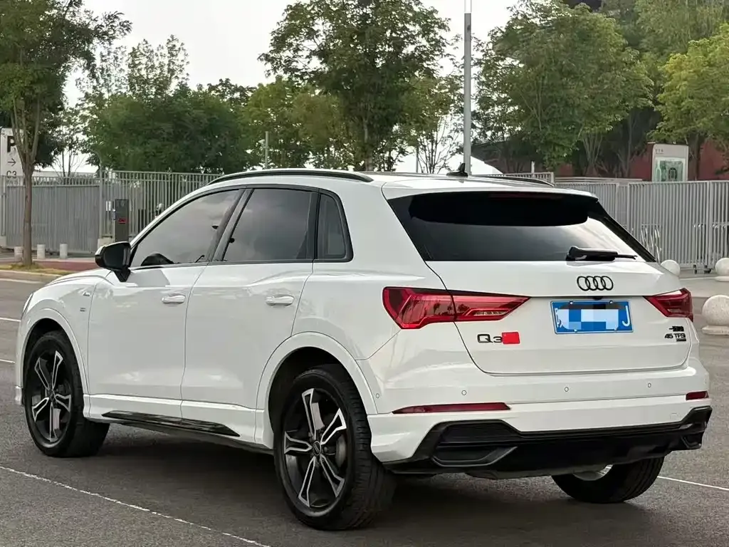 Audi Q3 — фото 7