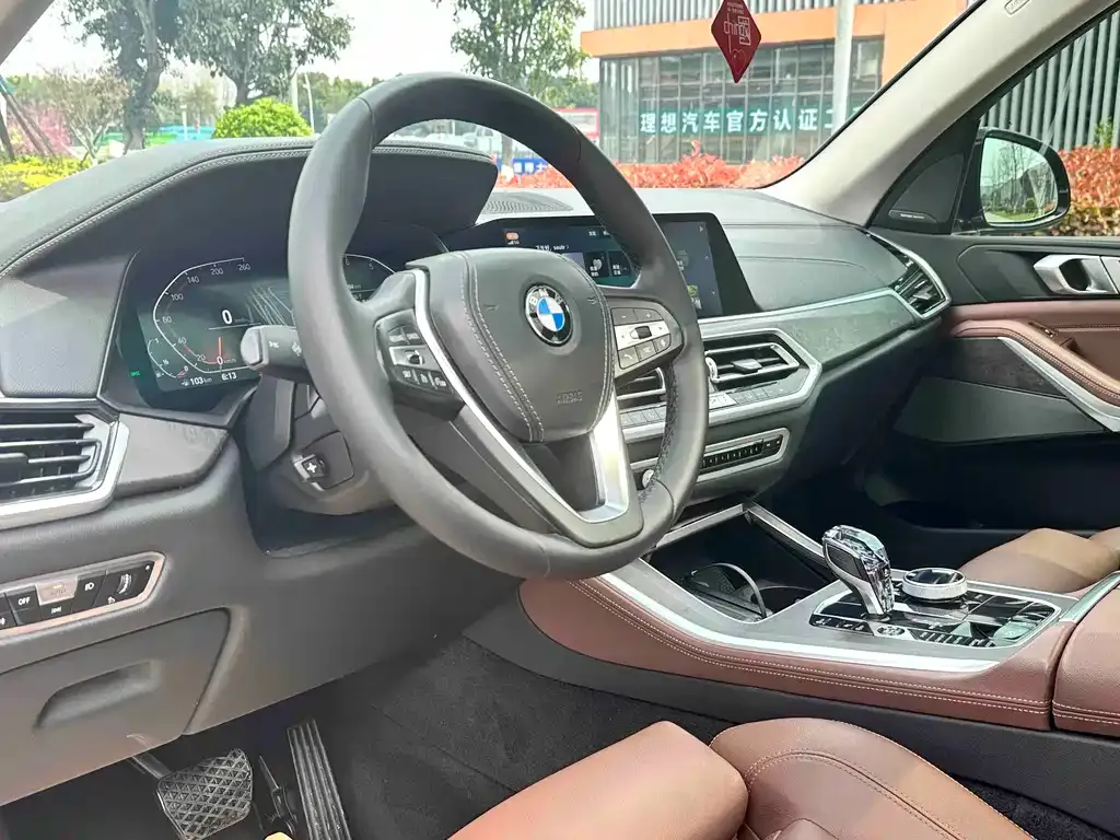 BMW X5 (Import) — фото 2