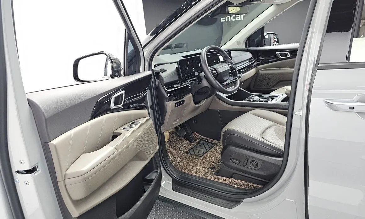 Kia Carnival — фото 10