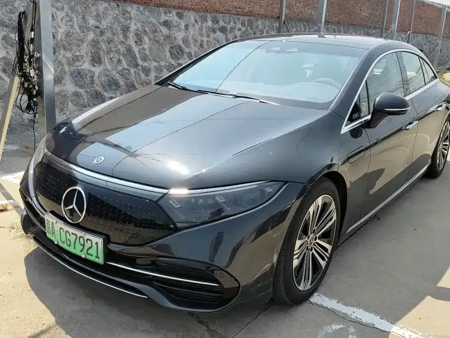 Mercedes-Benz EQS — фото 1