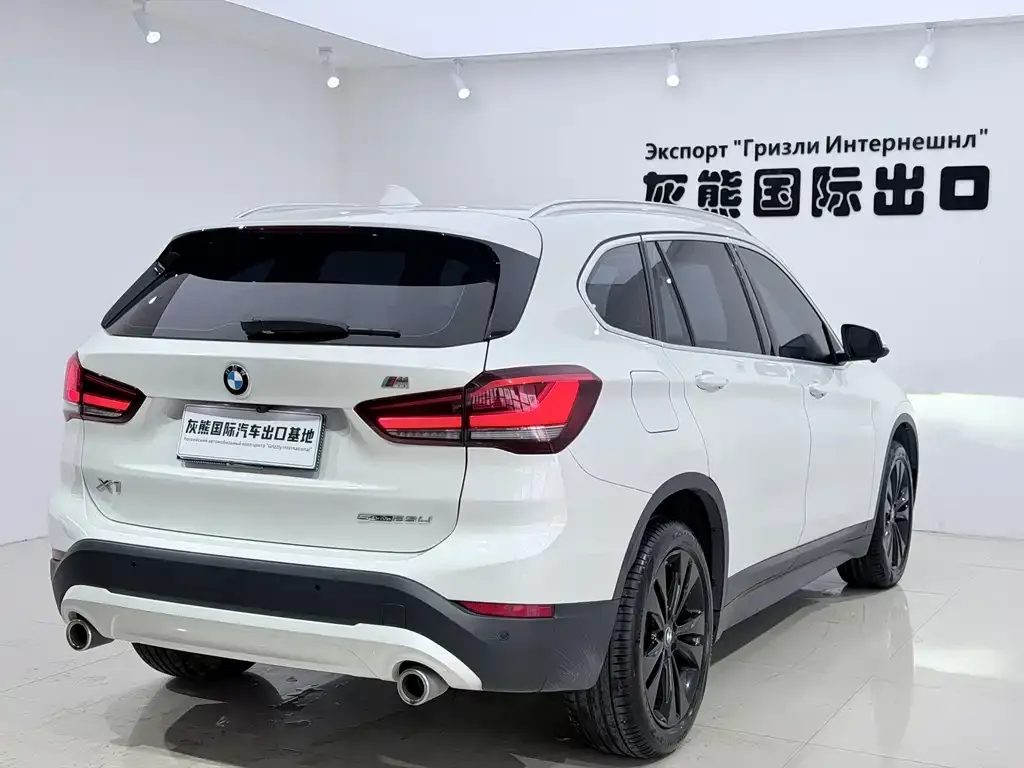BMW X1 — фото 10