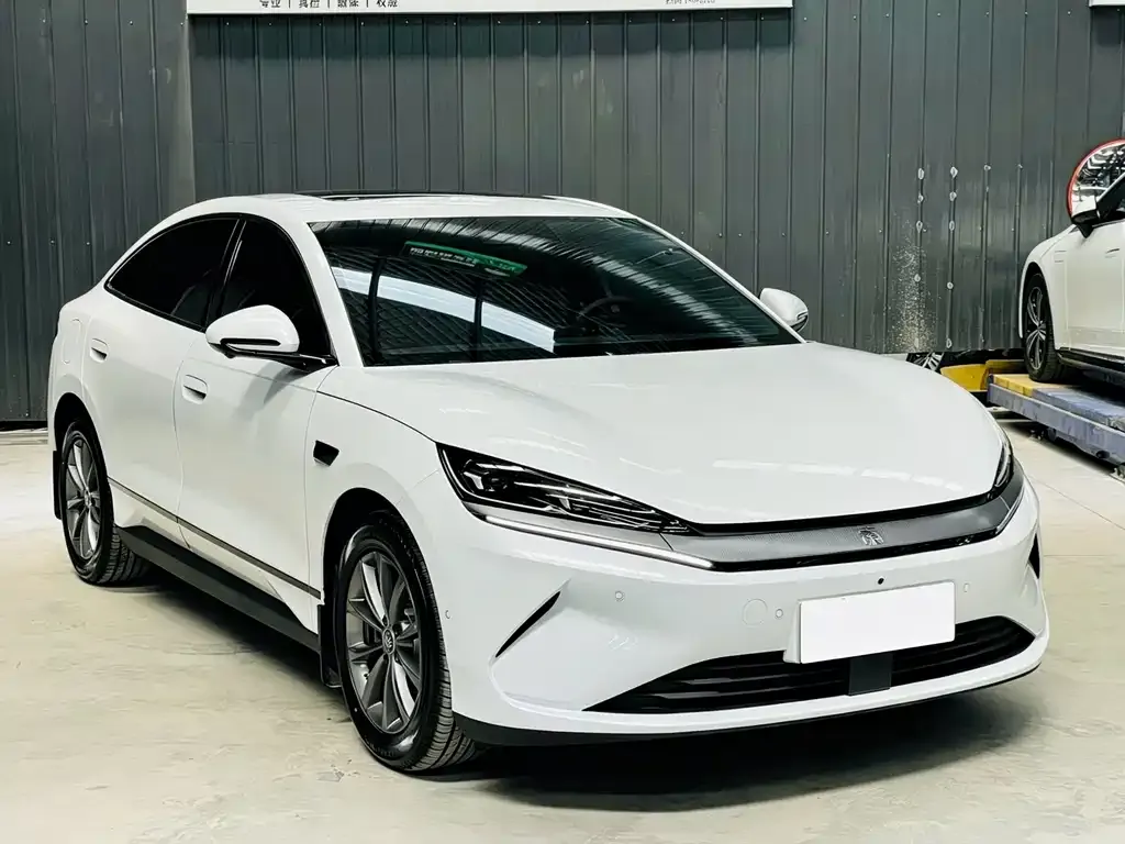 BYD Qin L — фото 8
