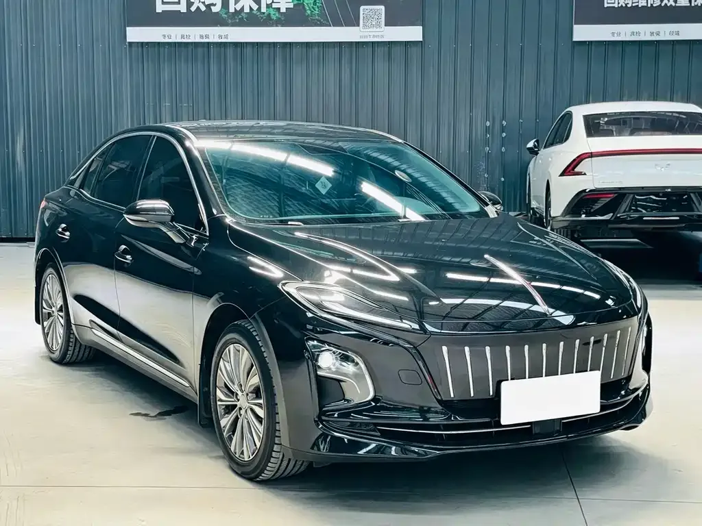 Hongqi E-QM5 — фото 4
