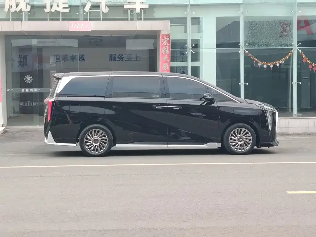 GAC Motor Trumpchi M8 — фото 2