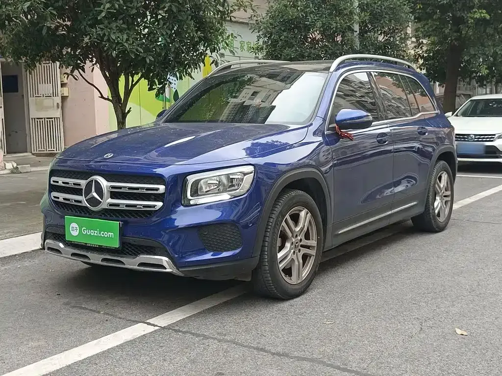 Mercedes-Benz GLB — фото 1