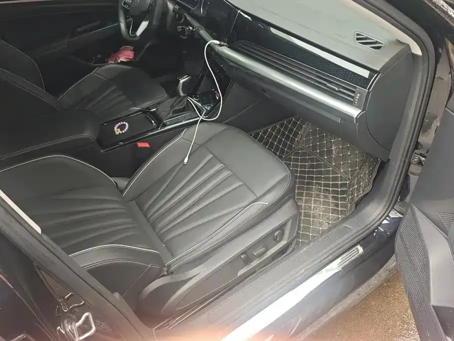 Volkswagen Passat — фото 10
