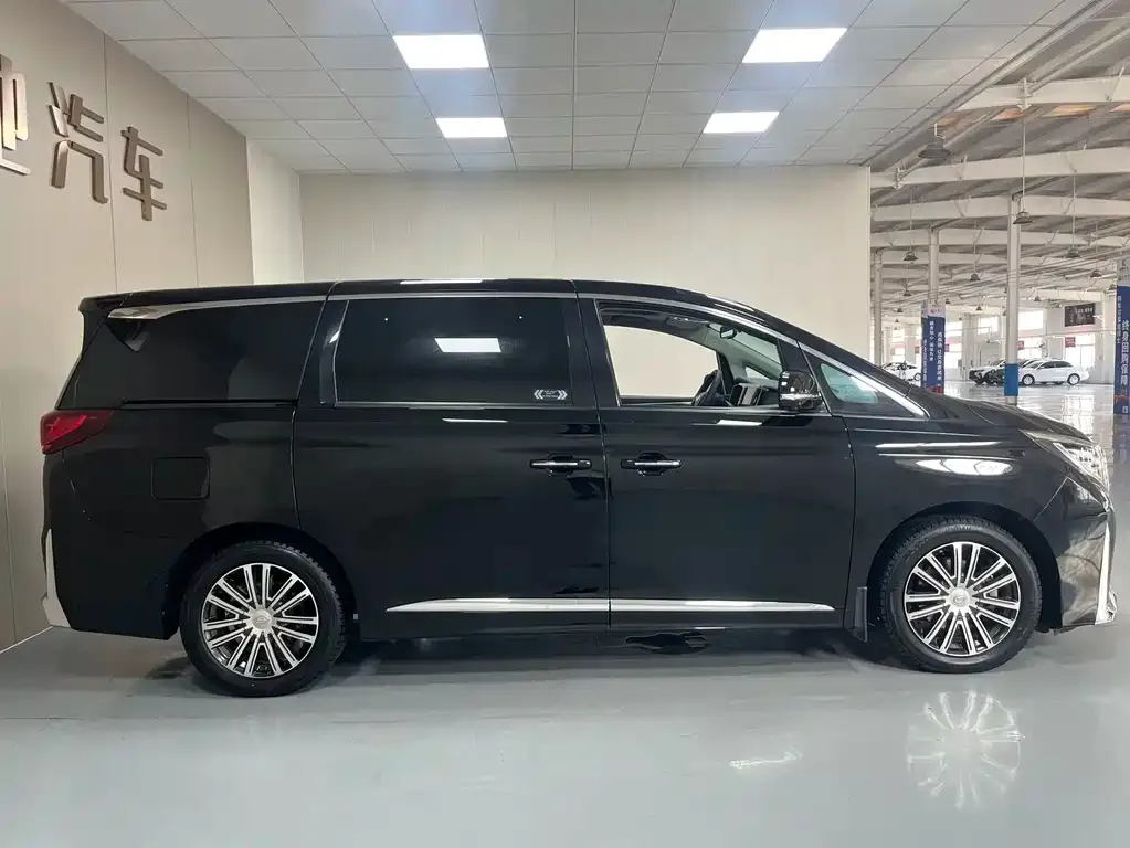 GAC Motor Trumpchi M8 — фото 8