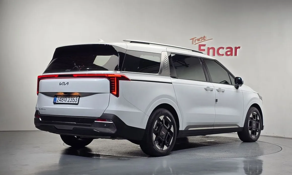 Kia Carnival — фото 5