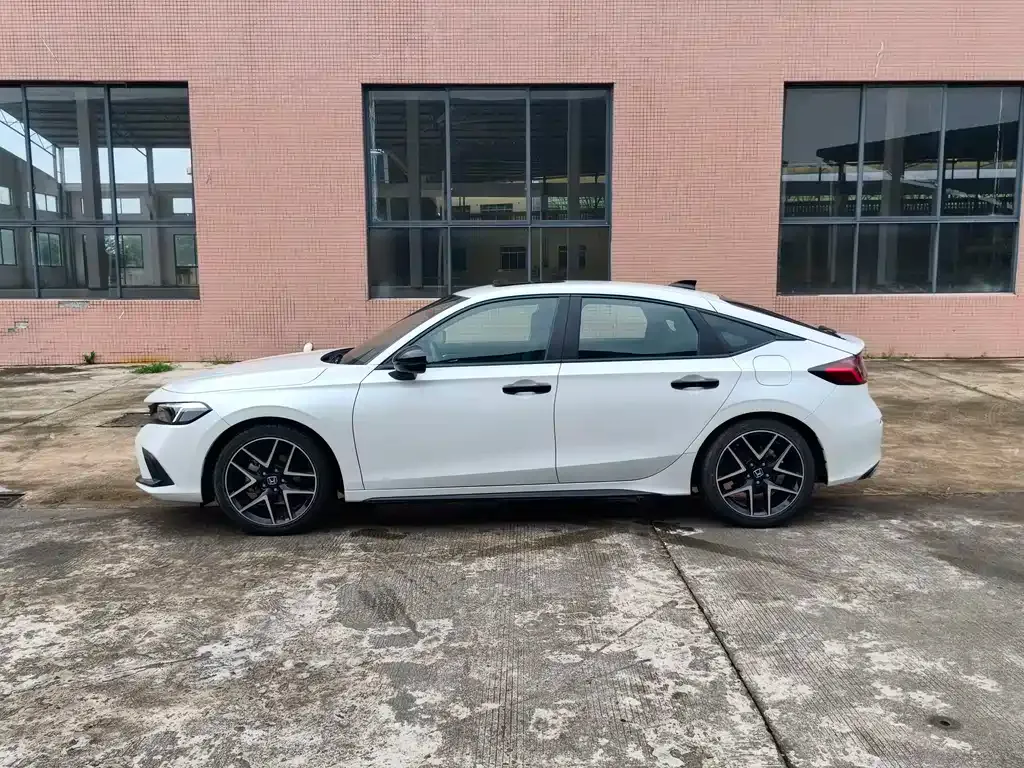 Honda Civic — фото 10