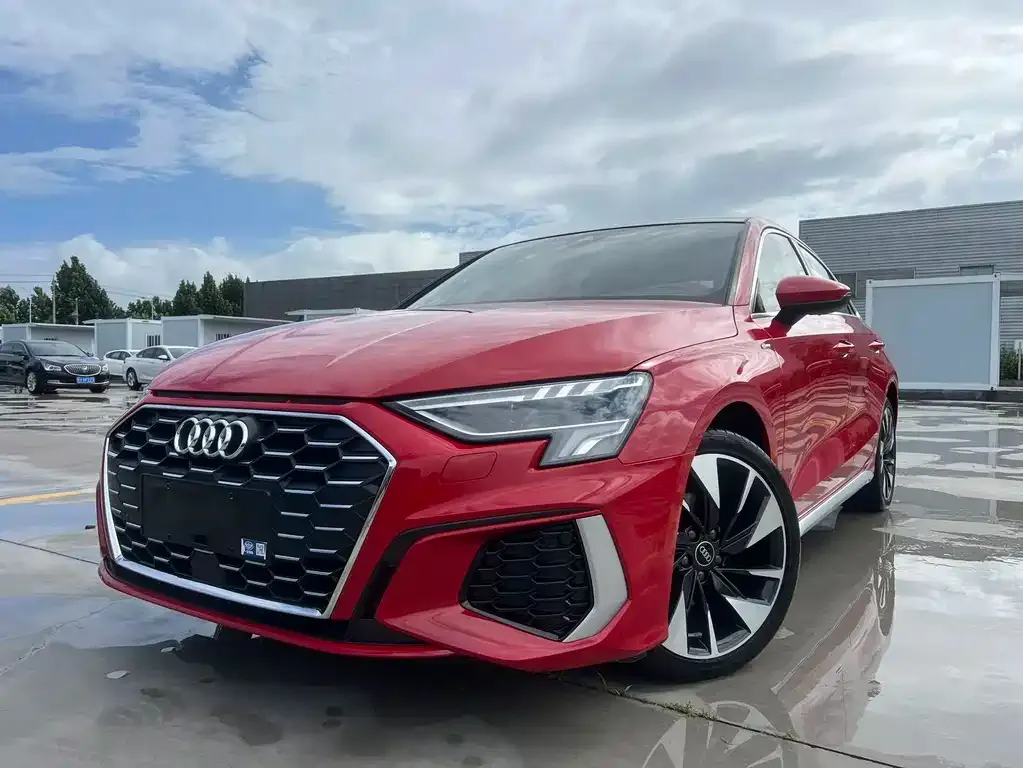 Audi A3 — фото 1