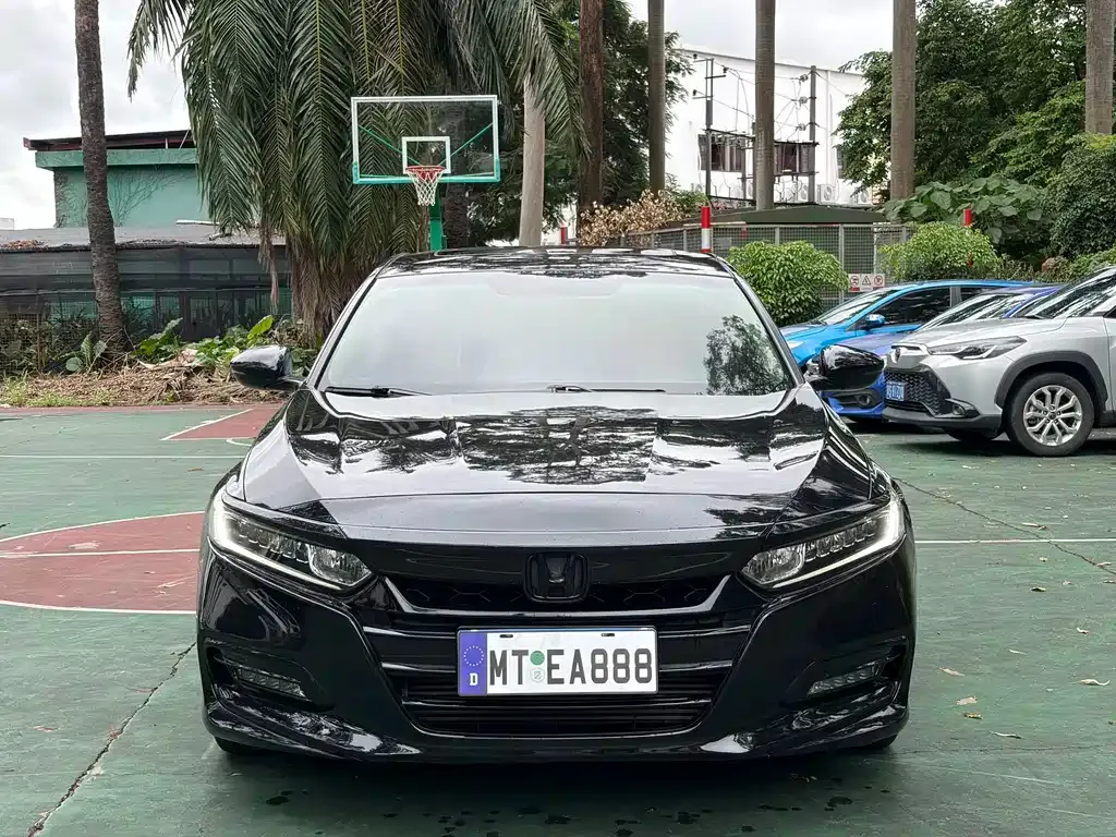 Honda Accord — фото 6