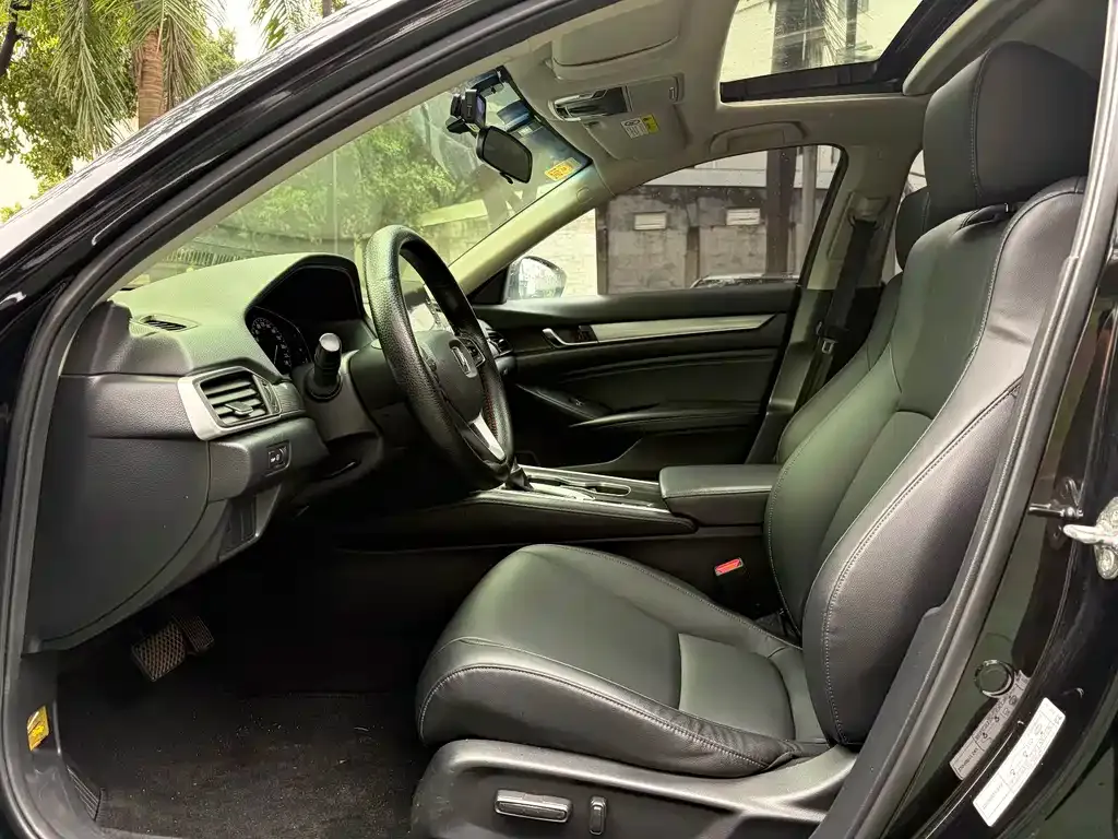 Honda Accord — фото 3