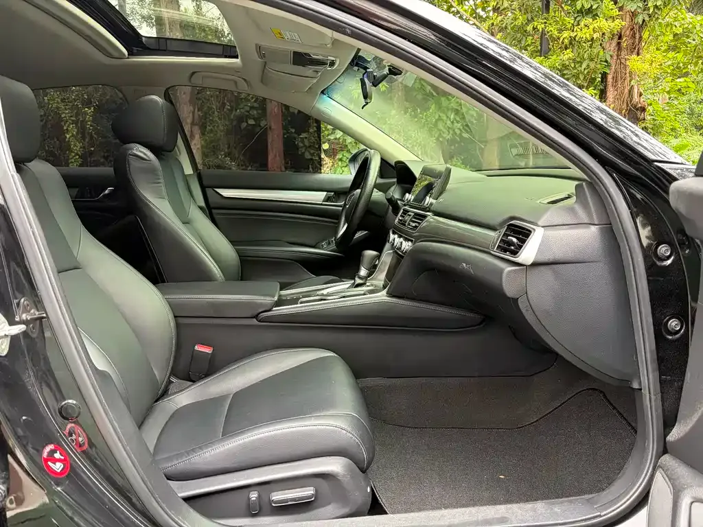 Honda Accord — фото 2