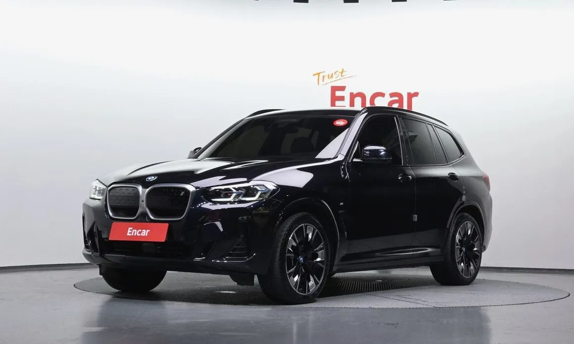 BMW iX3 — фото 1