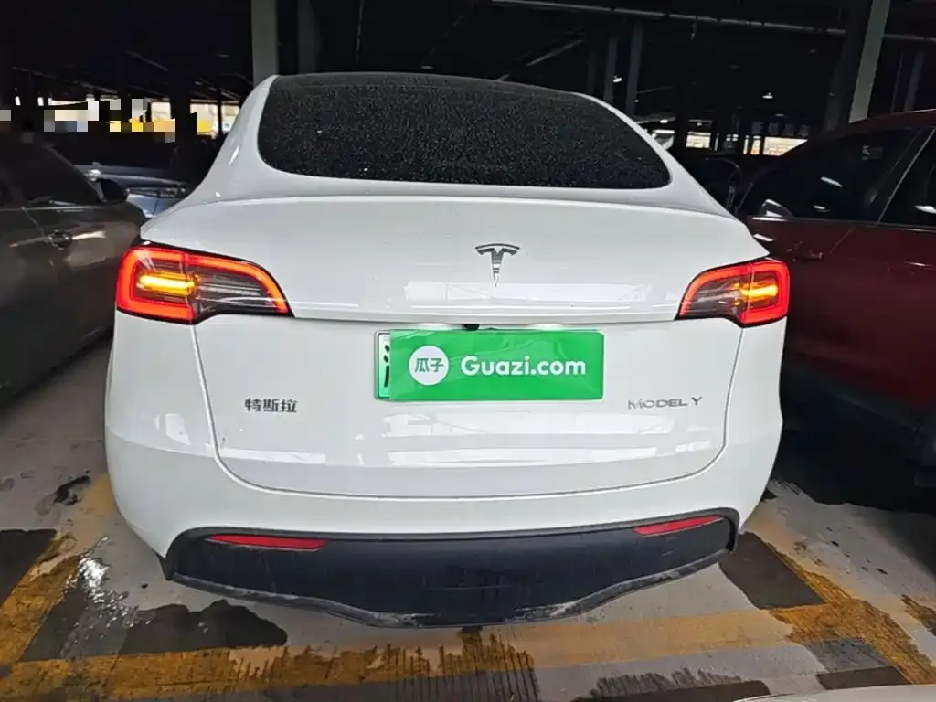 Tesla Model Y — фото 4
