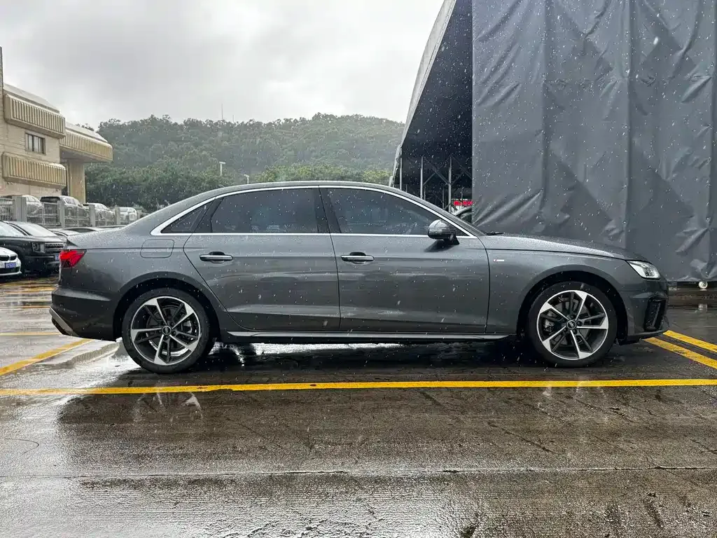 Audi A4L — фото 8