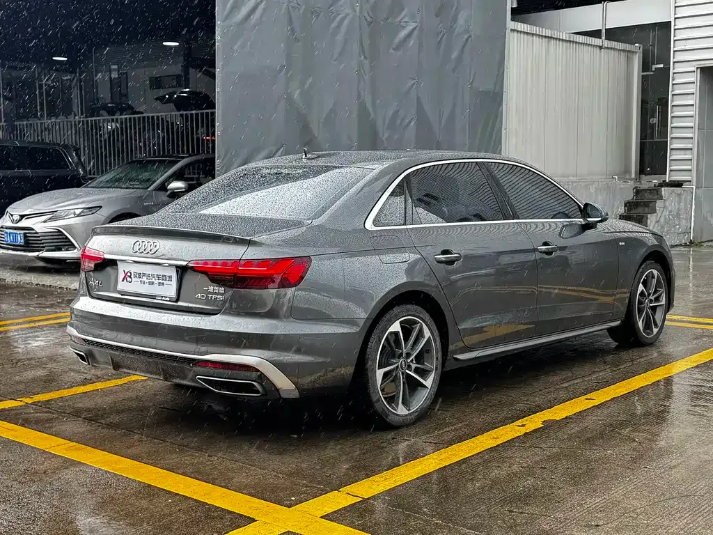 Audi A4L — фото 10