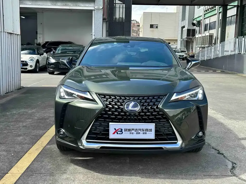 Lexus UX — фото 7