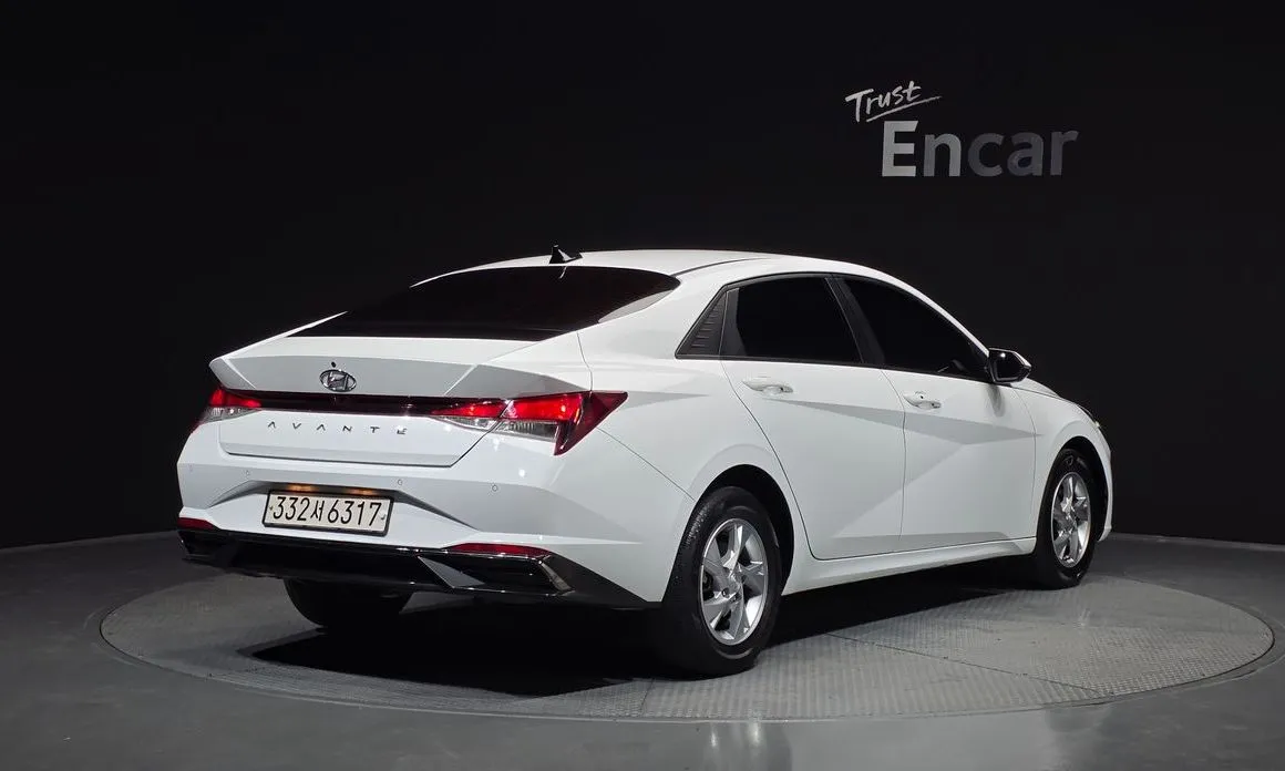 Hyundai AVANTE — фото 3