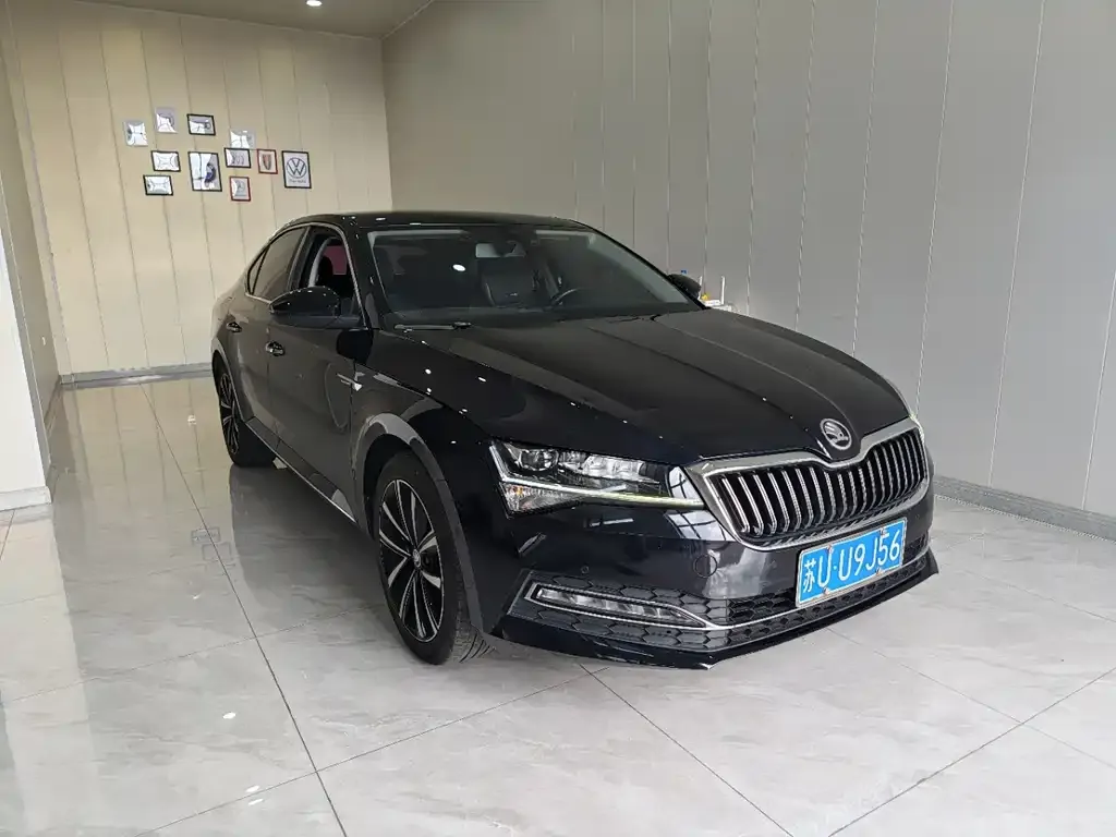 Skoda Superb — фото 4
