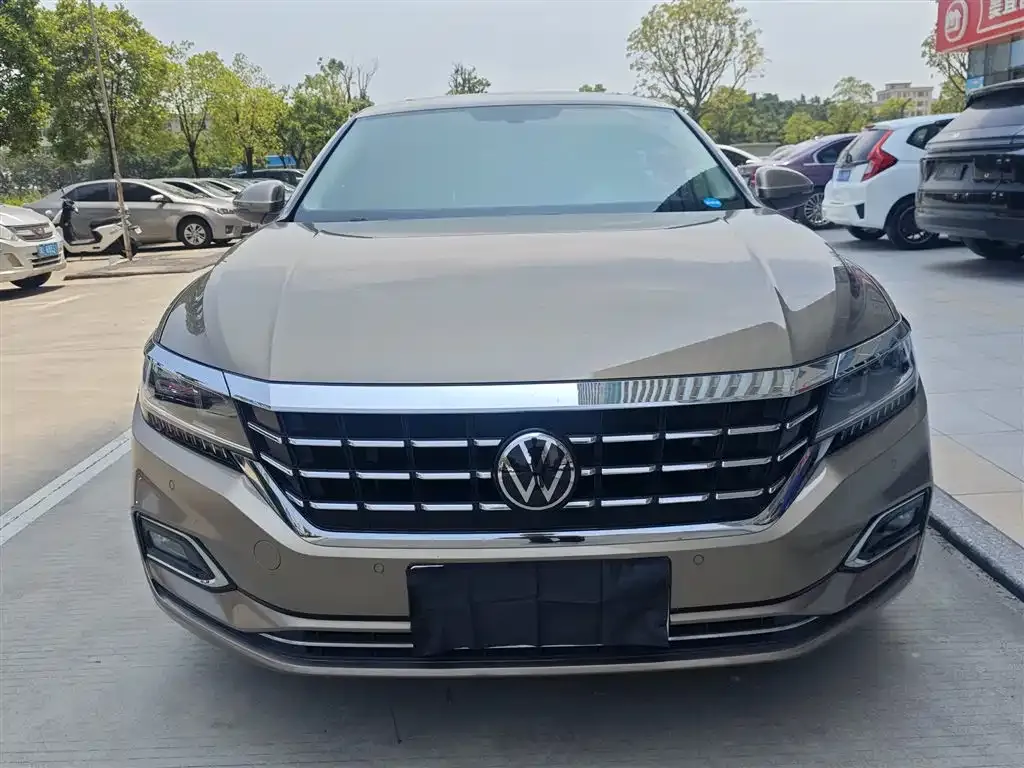 Volkswagen Passat — фото 9