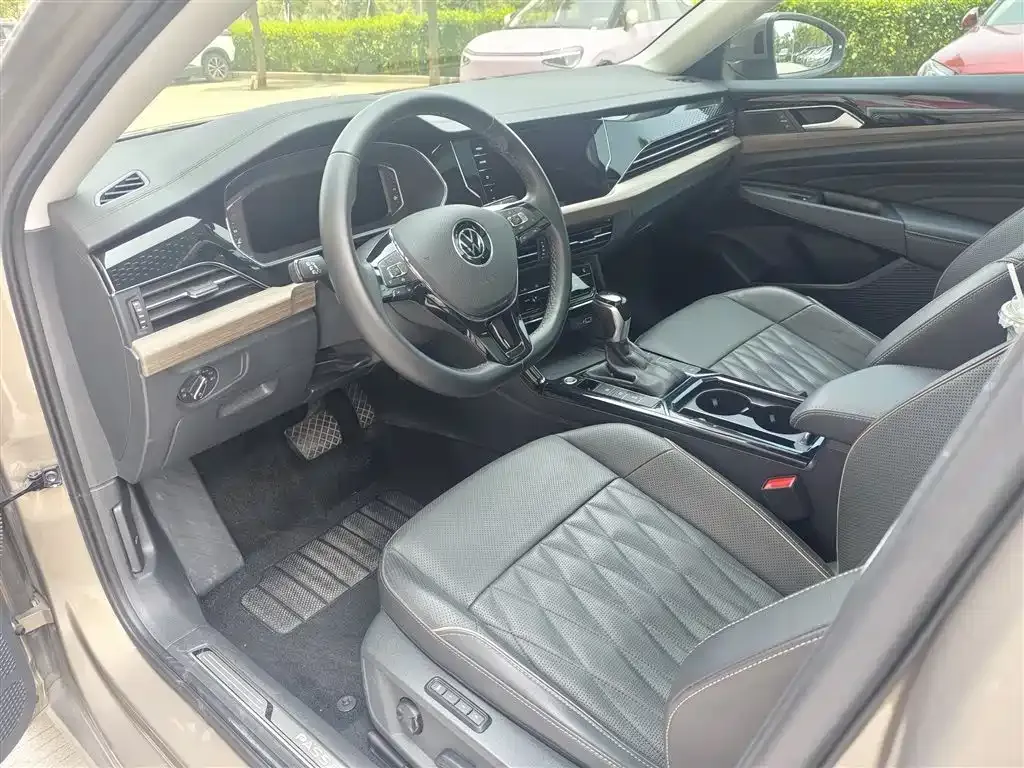 Volkswagen Passat — фото 2