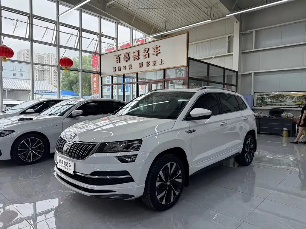 Skoda Karoq — фото 1