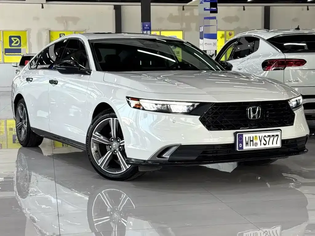 Honda Accord — фото 9
