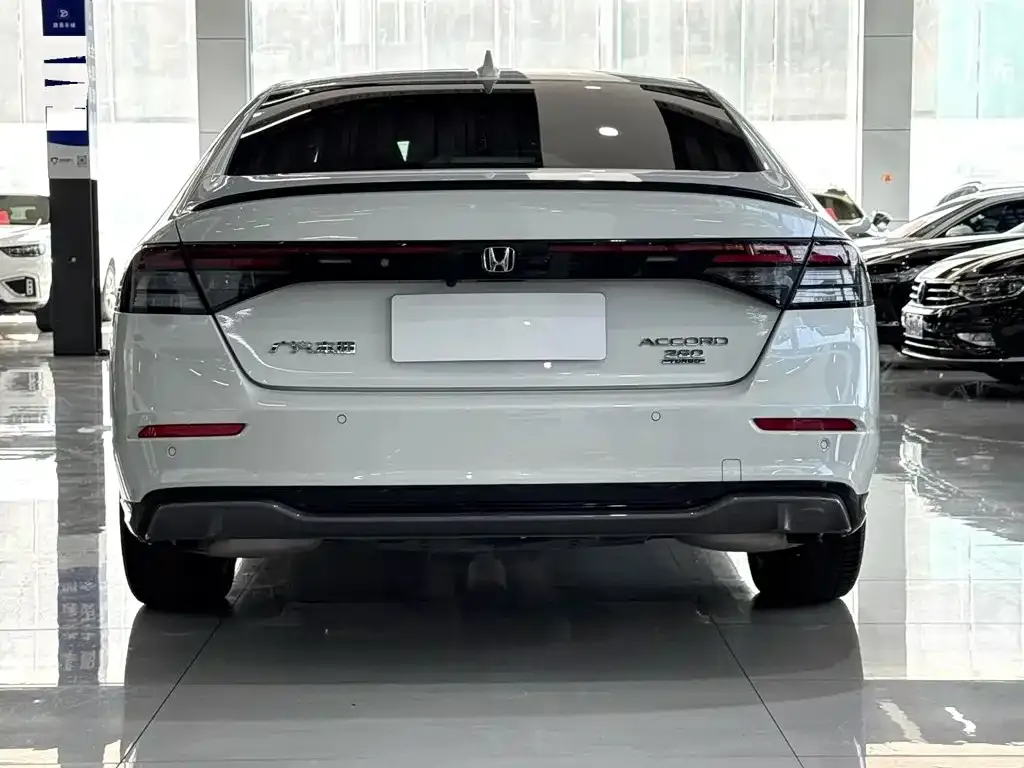 Honda Accord — фото 5