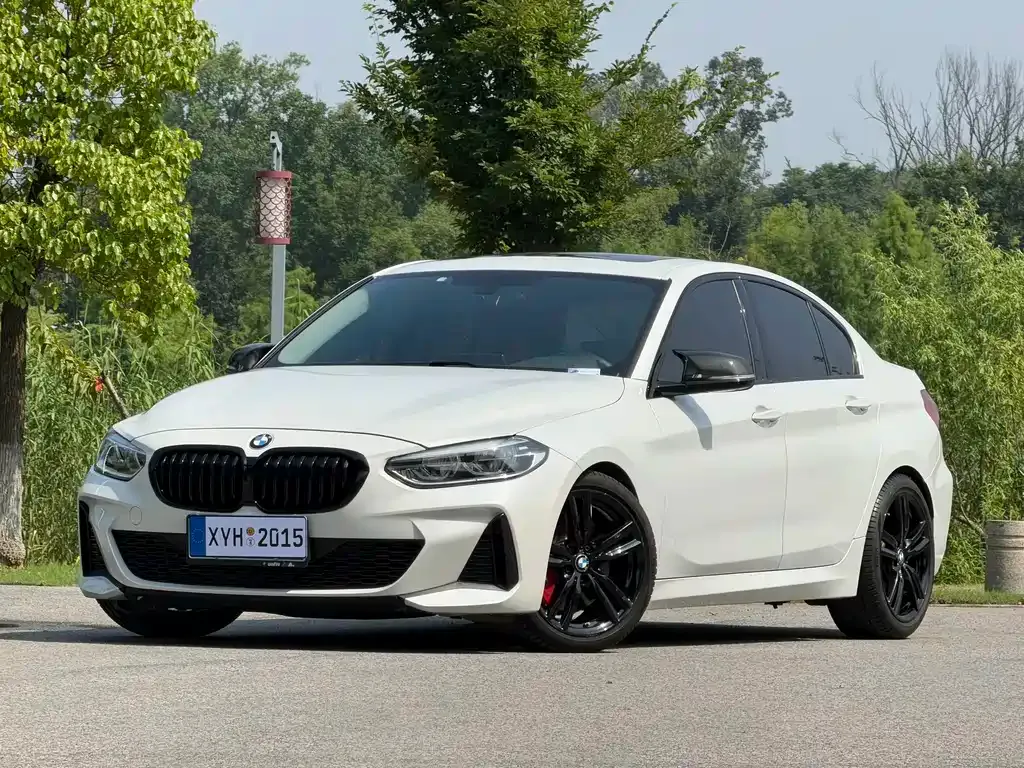 BMW 1 Series — фото 1
