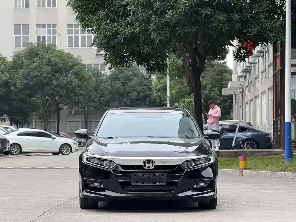 Honda Accord — фото 6