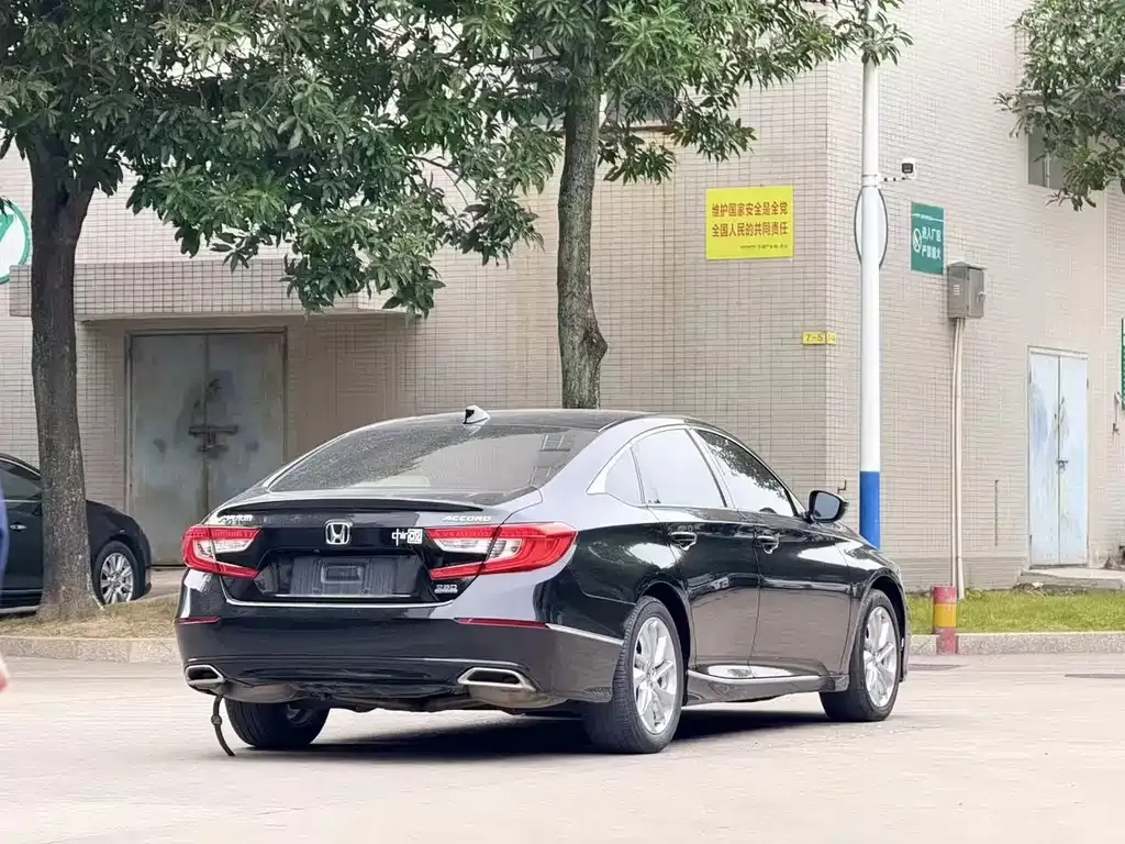 Honda Accord — фото 2