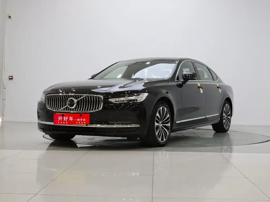 Volvo S90 — фото 1