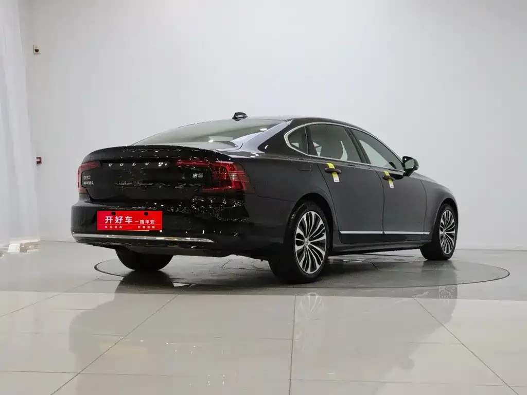 Volvo S90 — фото 5