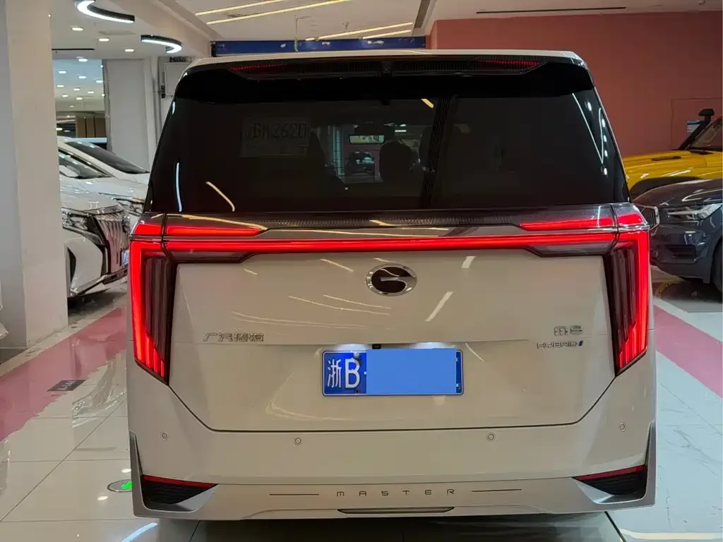 GAC Motor Trumpchi M8 — фото 10