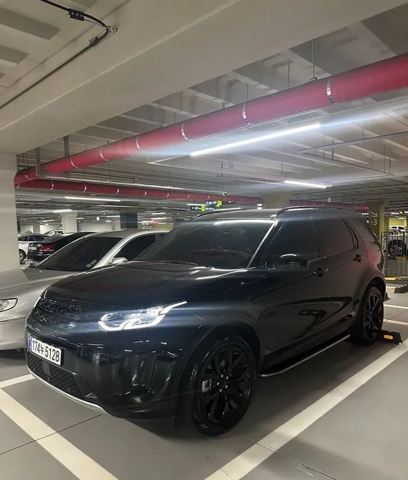 Land Rover Discovery Sport — фото 1