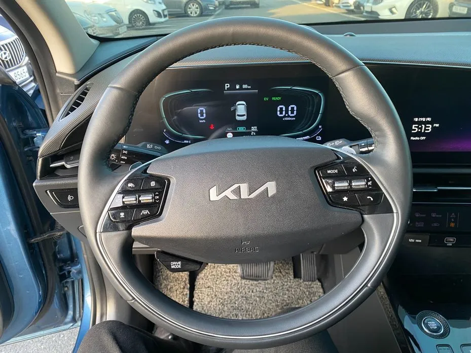 Kia Niro — фото 9