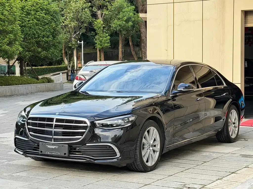 Mercedes-Benz S-Class — фото 1
