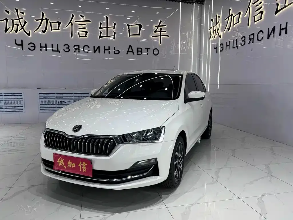 Skoda Rapid — фото 1