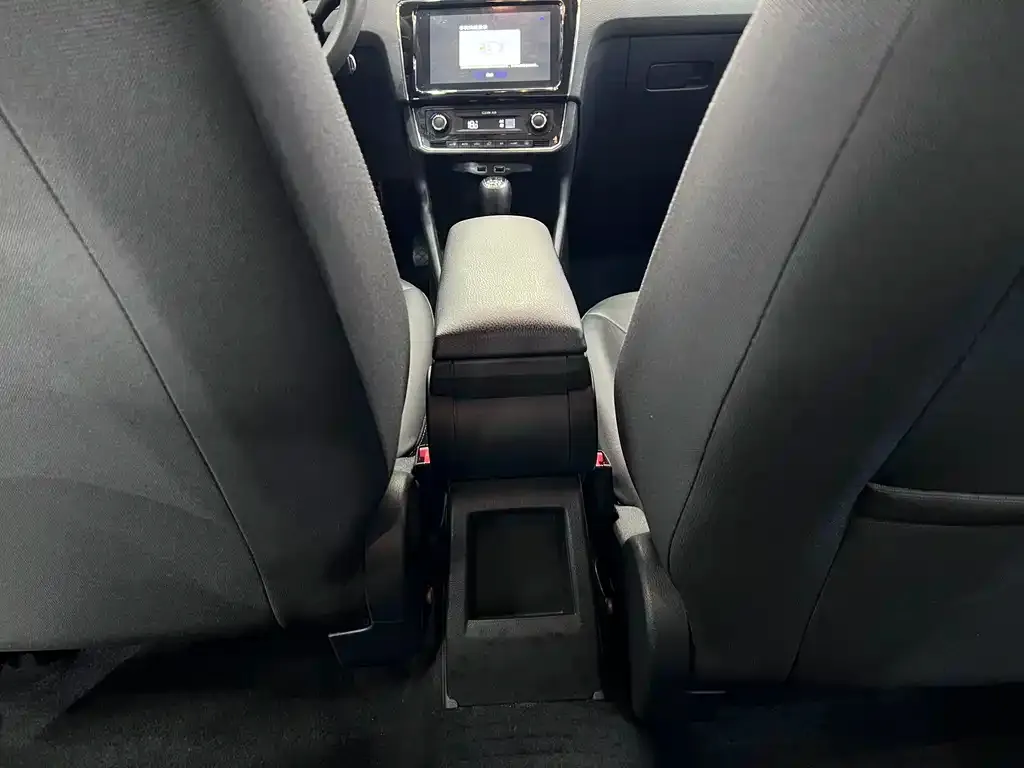 Skoda Rapid — фото 2