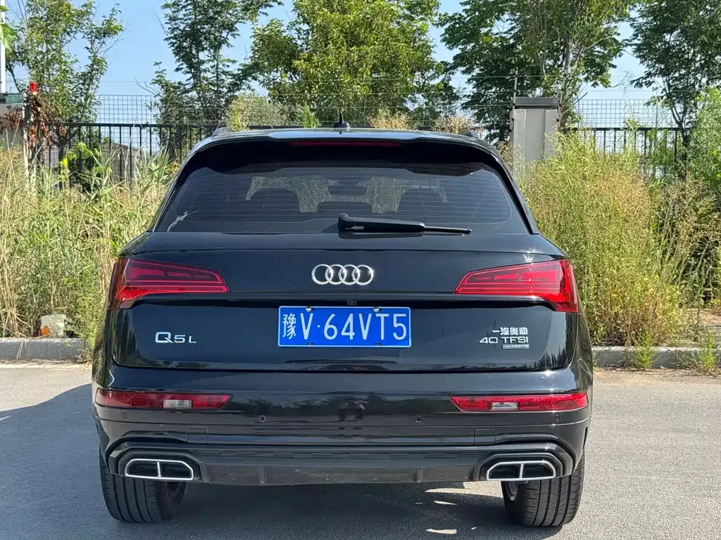 Audi Q5L — фото 5