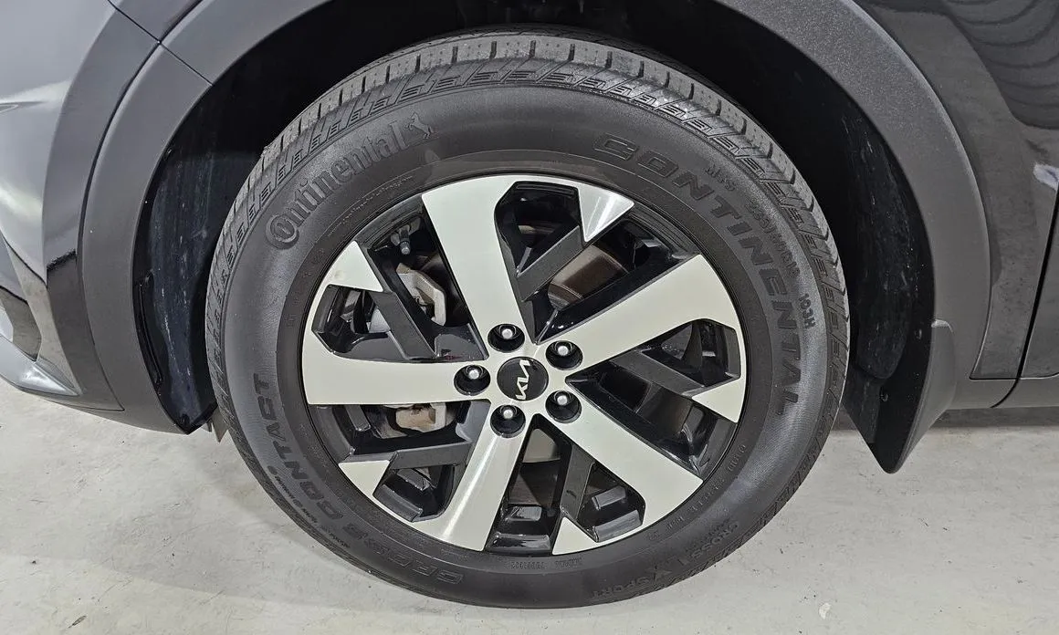 Kia Sorento — фото 5